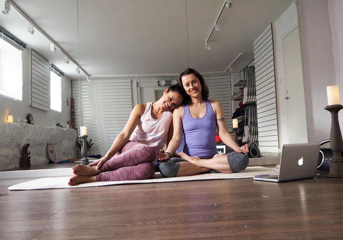 Meditasjon og yoga er sunt for selvfølelsen. Vil du forsøke meditere en måned med meg?
